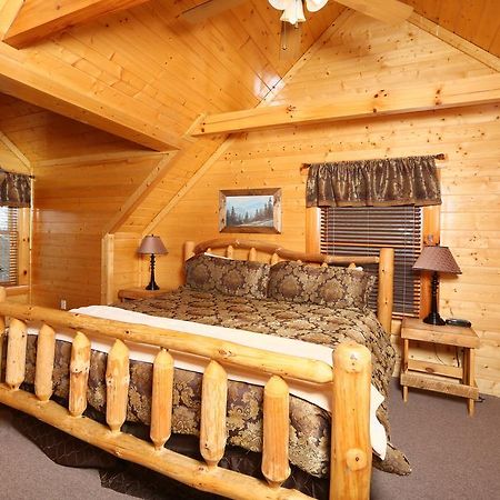 Rising Eagle Lodge - Eight Bedroom Pigeon Forge Exteriör bild