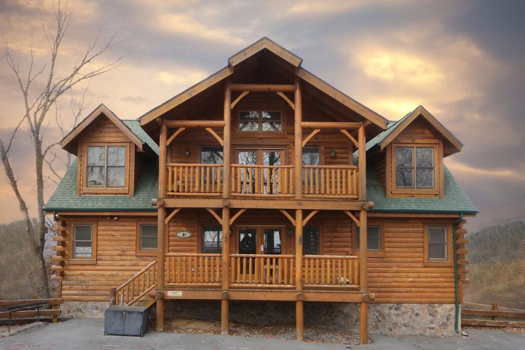 Rising Eagle Lodge - Eight Bedroom Pigeon Forge Exteriör bild