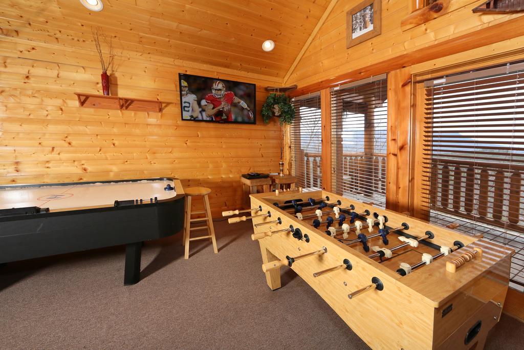 Rising Eagle Lodge - Eight Bedroom Pigeon Forge Exteriör bild