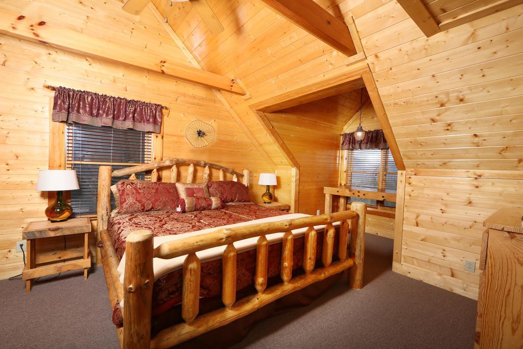 Rising Eagle Lodge - Eight Bedroom Pigeon Forge Exteriör bild