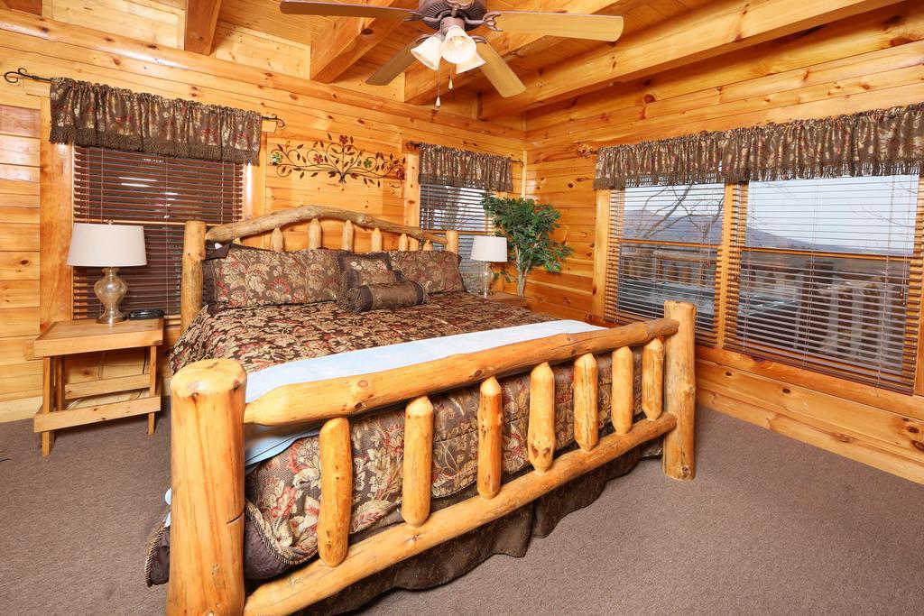 Rising Eagle Lodge - Eight Bedroom Pigeon Forge Exteriör bild
