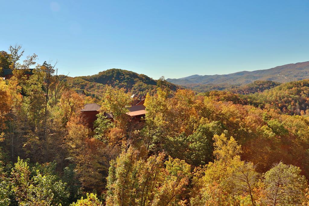 Rising Eagle Lodge - Eight Bedroom Pigeon Forge Exteriör bild