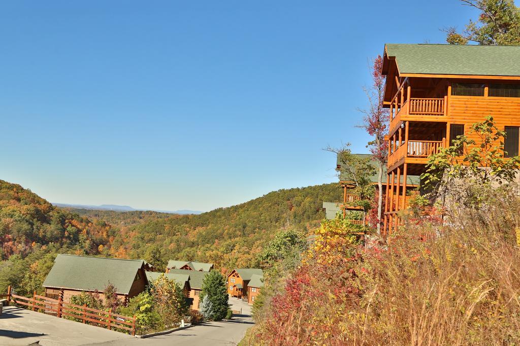 Rising Eagle Lodge - Eight Bedroom Pigeon Forge Exteriör bild